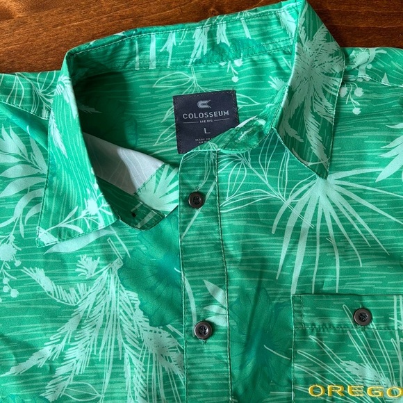NWT Oregon button up Hawaiian Shirt - Picture 4 of 6